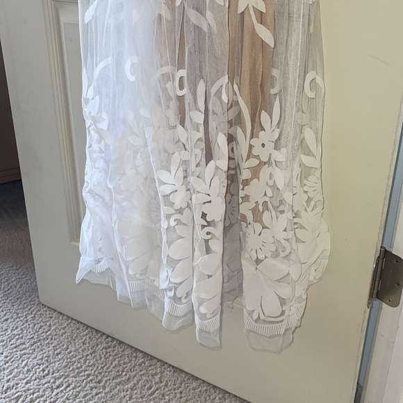 Long V-Neck Open-Back Boho Inspired Dress - new without tags - Picture 4 of 4